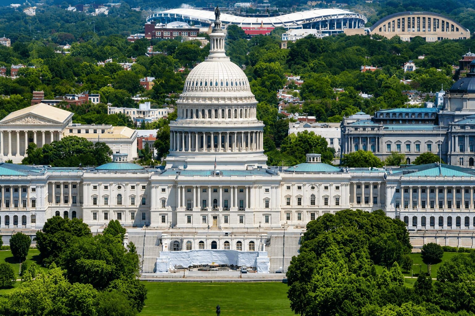 Banking Groups Push Senate To Tighten Stablecoin Rewards Ahead Of Clarity Act Vote