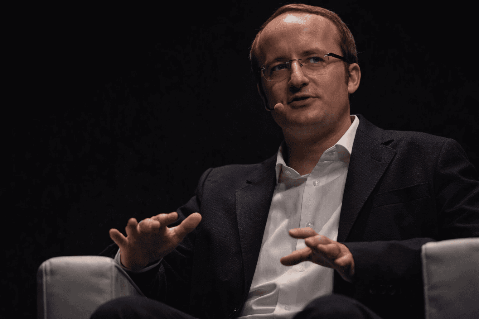 Crypto.com Secures ISO AI Certification as It Expands Artificial Intelligence Services
