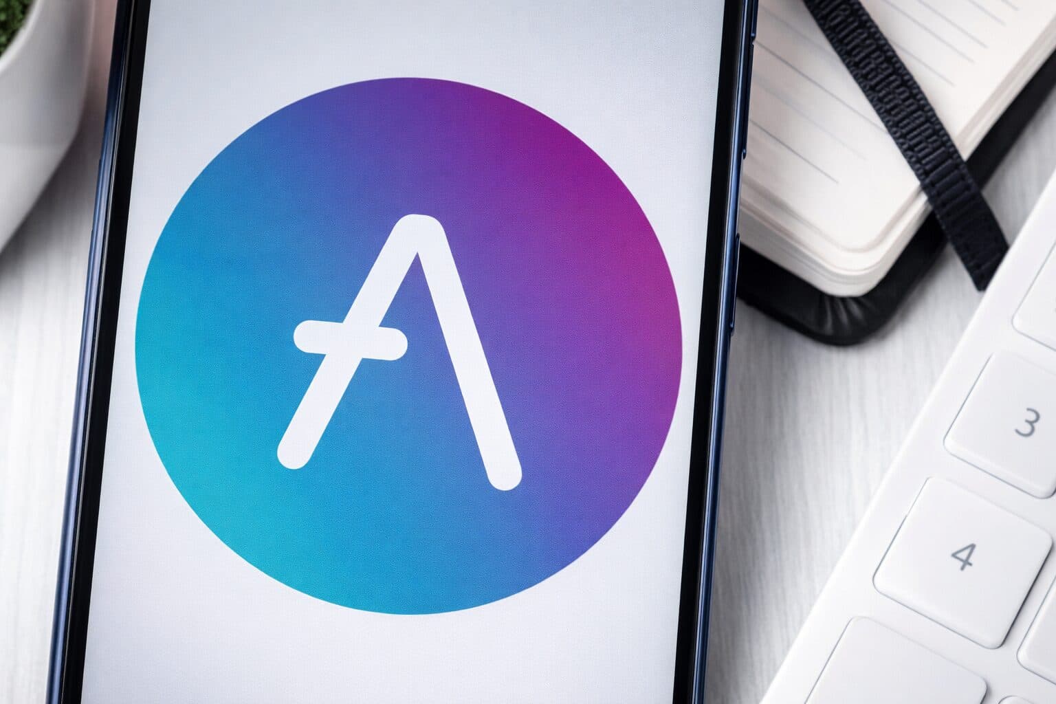 Aave DAO Approves V4 Mainnet Deployment Plan in Near Unanimous Vote