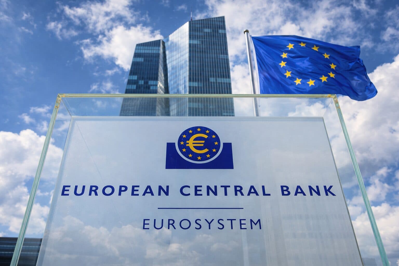 ECB Paper Questions DeFi DAO Decentralization Amid MiCA Oversight Challenges