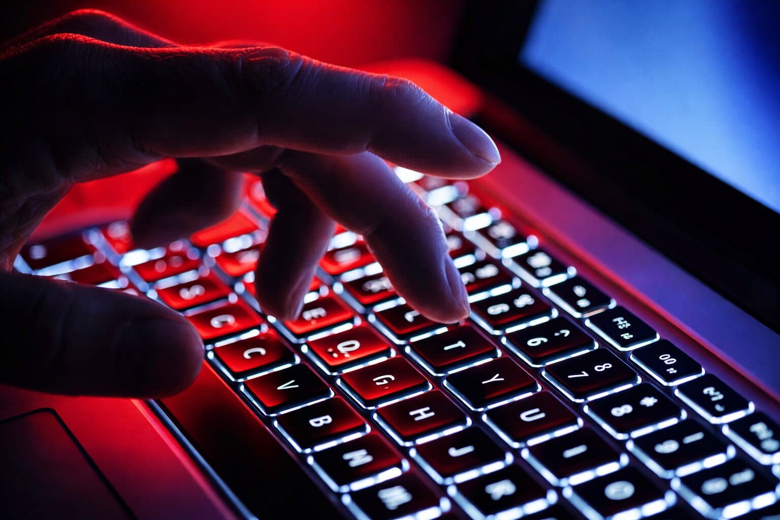 Hackers Use Fake Google Play Pages to Spread Crypto Mining and Banking Malware