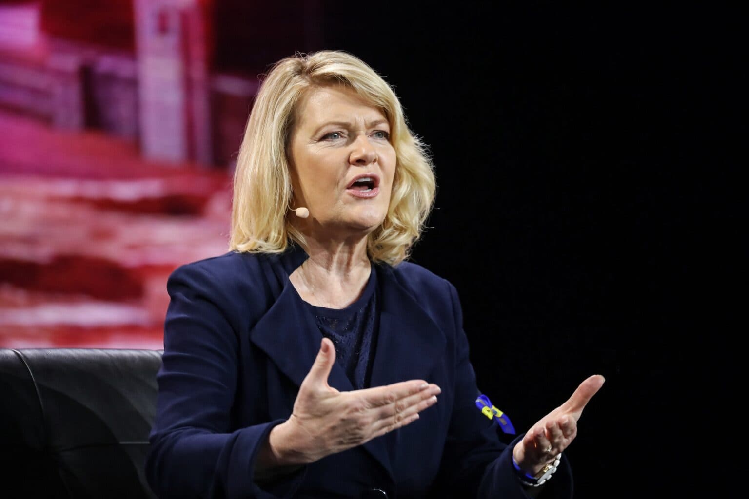 CLARITY Act to Offer ‘Strongest’ Legal Protections for DeFi Developers, Says Lummis