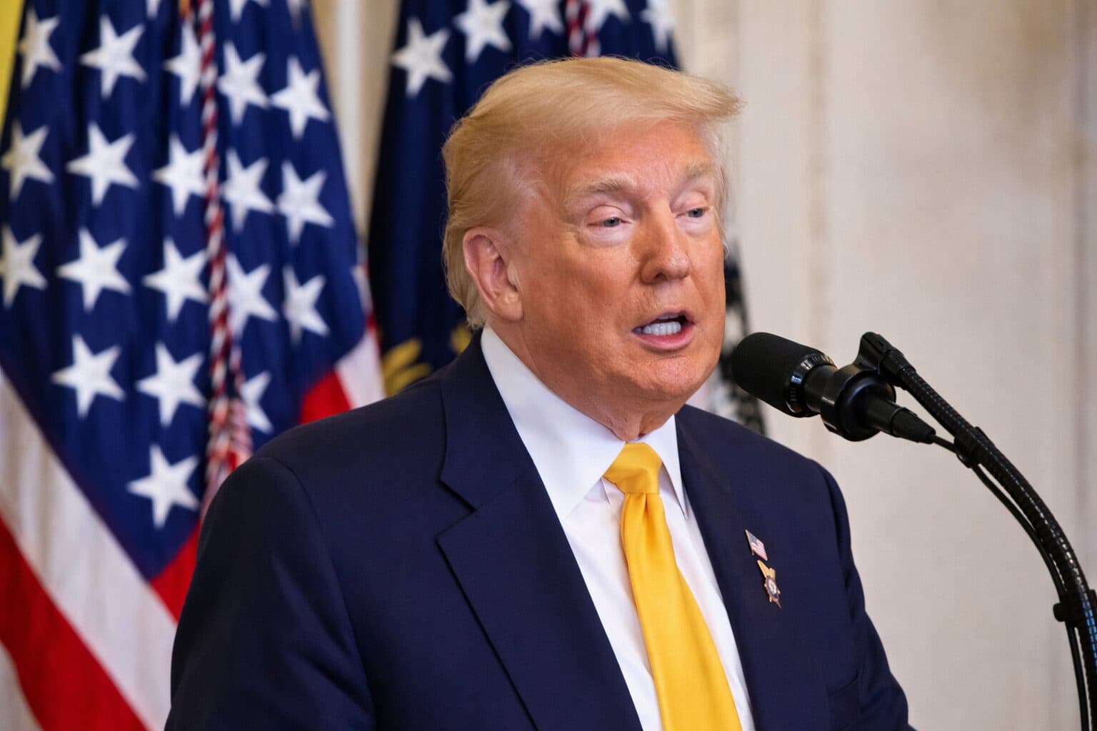 Bitcoin Drops Below $76,000 asTrump Says He Will Not Extend Iran Ceasefire as Tensions Escalate in Middle East