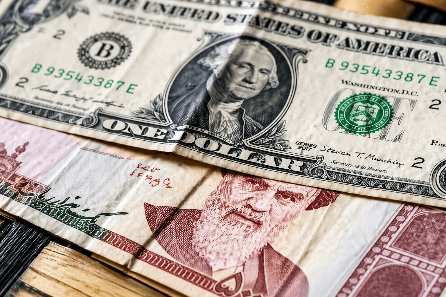 Iran Rial Falls to Record Low Amid Rising Dollar Demand and Economic Pressure