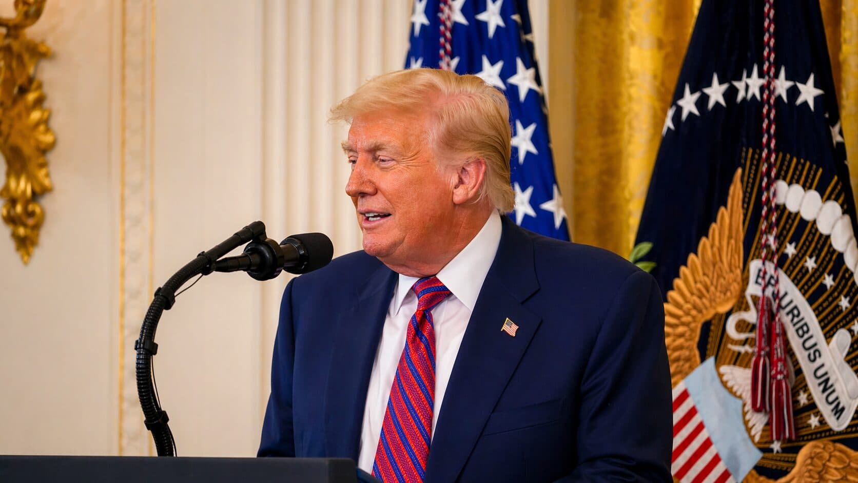 Trump Confirms Mar-a-Lago Crypto Gala Appearance as TRUMP Token Sparks Political Debate