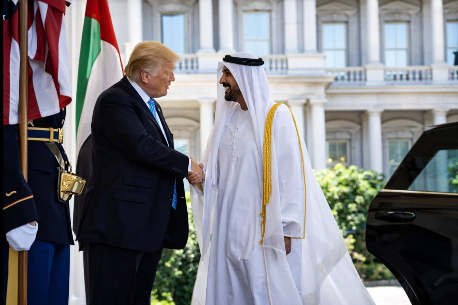 UAE Warns of Possible Yuan Use in Oil Sales if Dollar Access Tightens During Iran Conflict