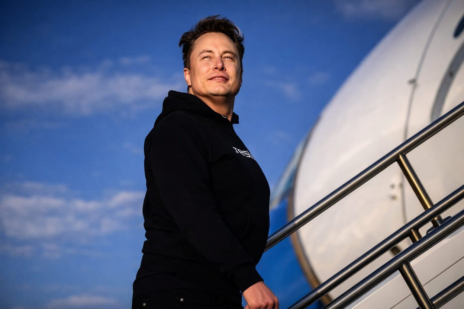Tesla Keeps Bitcoin Holdings Steady Despite $173 Million Digital Asset Loss