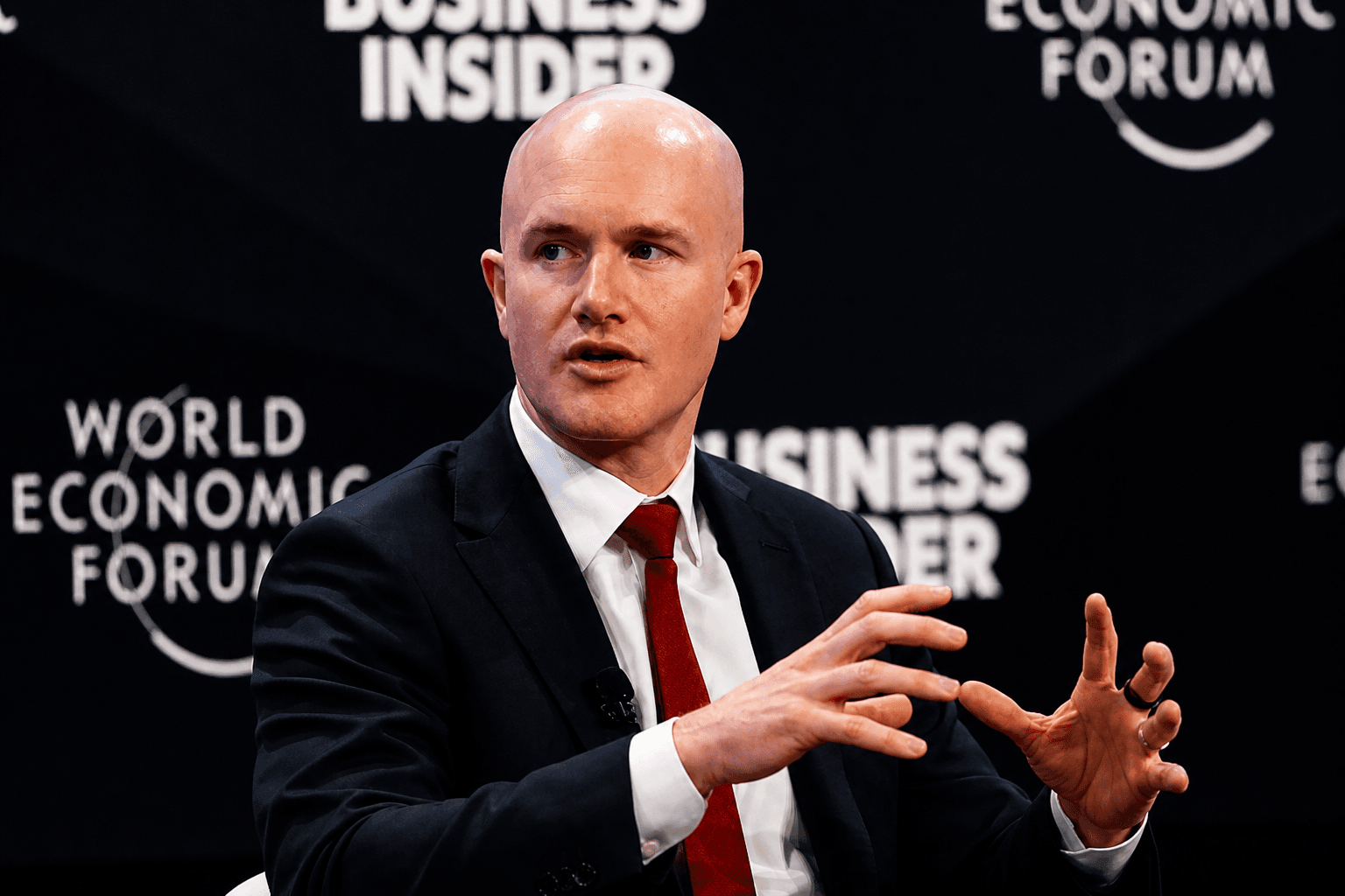 Coinbase Lays Off 14% of Workforce as AI Reshapes Crypto Industry
