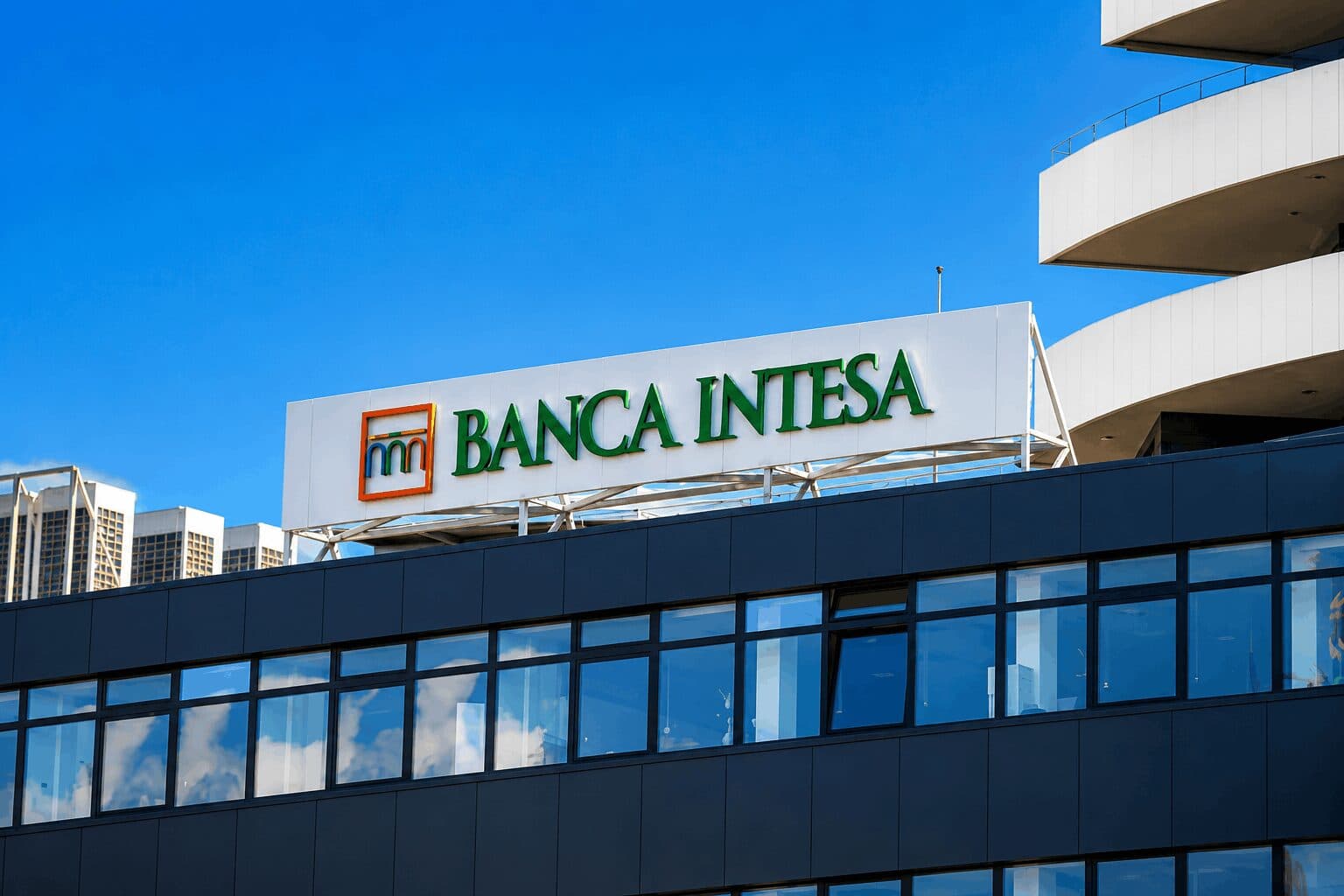 Italy’s Largest Bank Expands Crypto Holdings to $235 Million in First Quarter