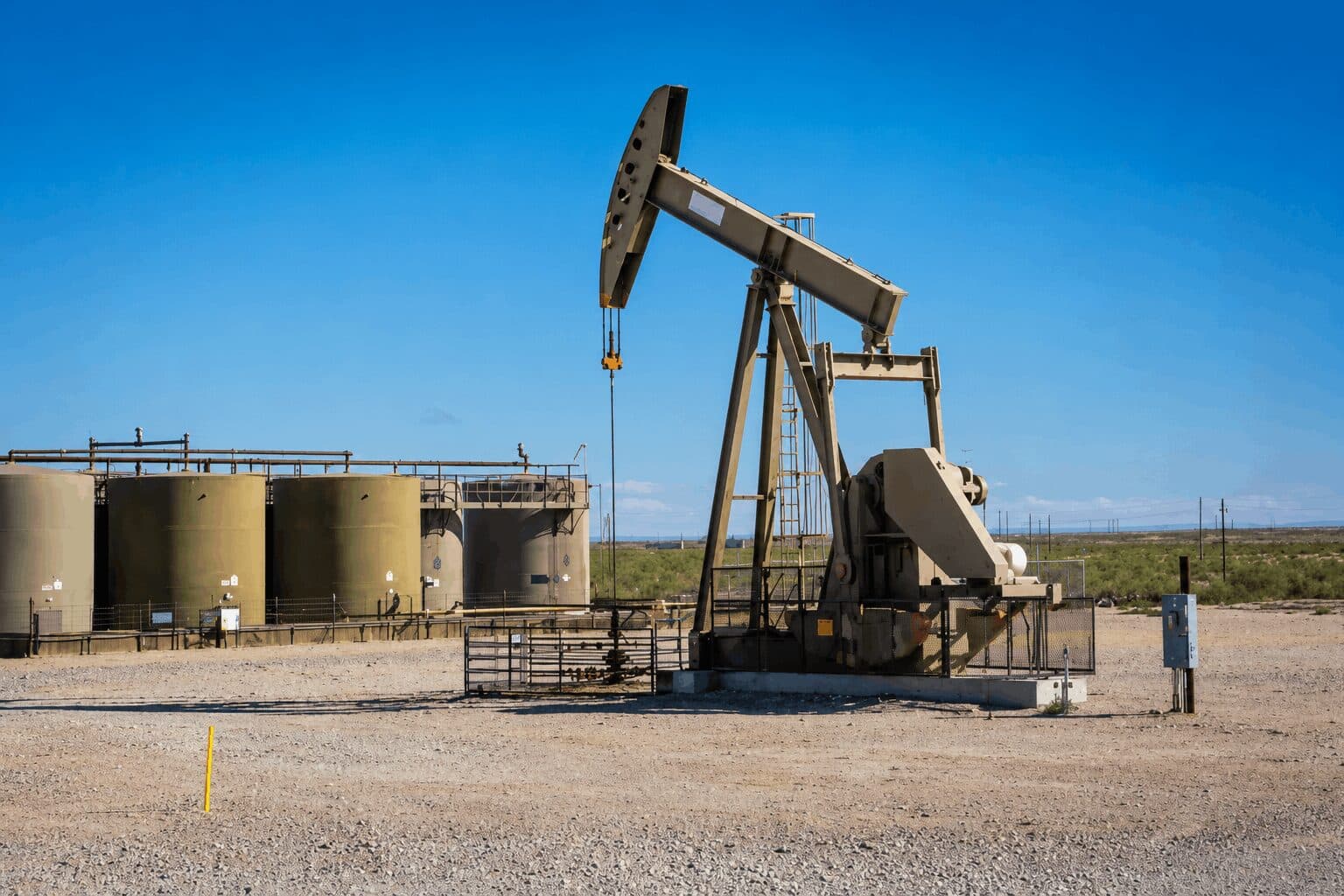Oil Prices Drop 6% as US-Iran Peace Hopes Ease Supply Fears