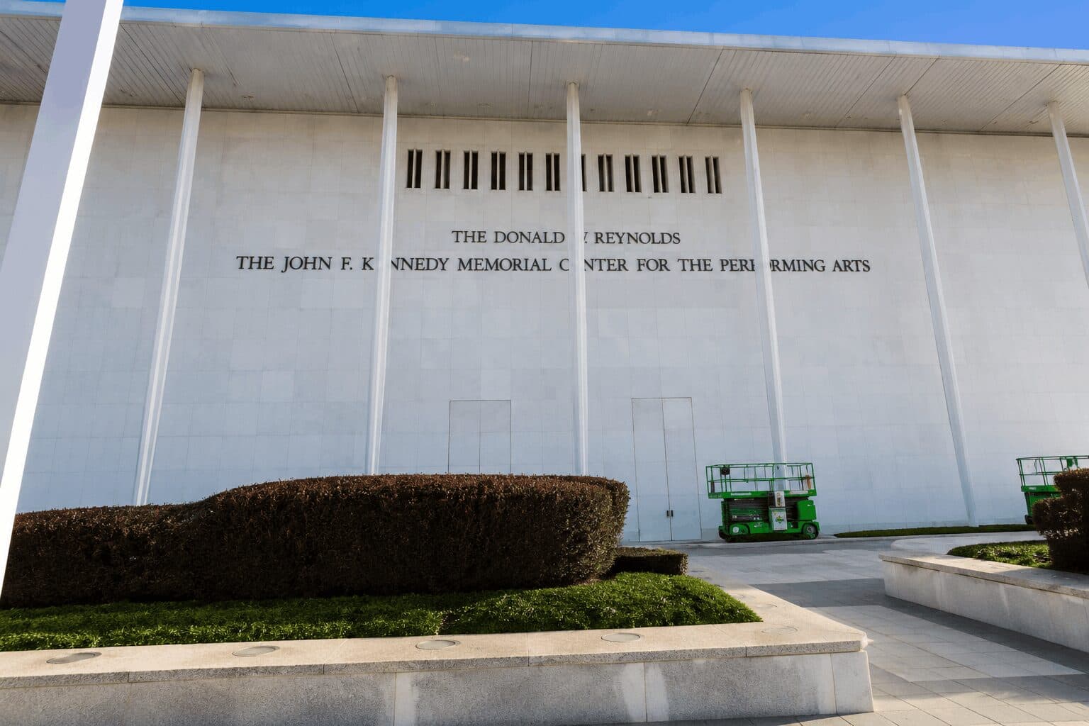Trump Says Kennedy Center Control Could Shift to Congress After Court Blocks Renaming Plan