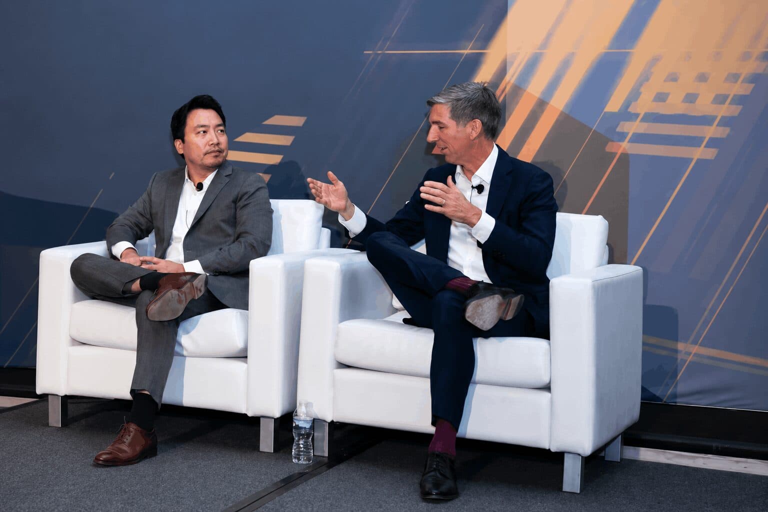 Crypto Becomes a Contrarian Bet as AI Stocks Attract Investor Capital