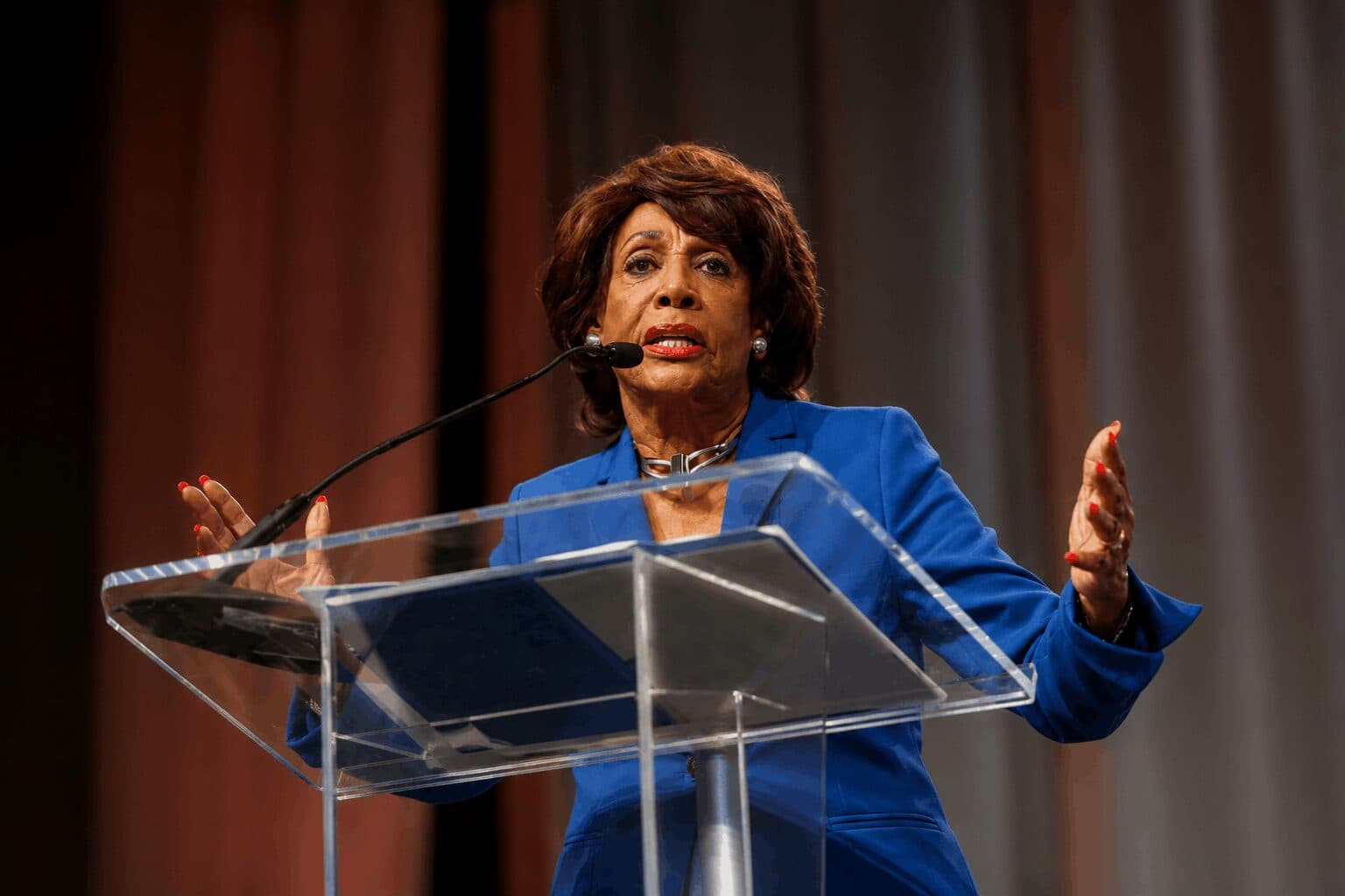 House Democrat Maxine Waters Files 11-Page Letter Opposing Crypto in Retirement Accounts