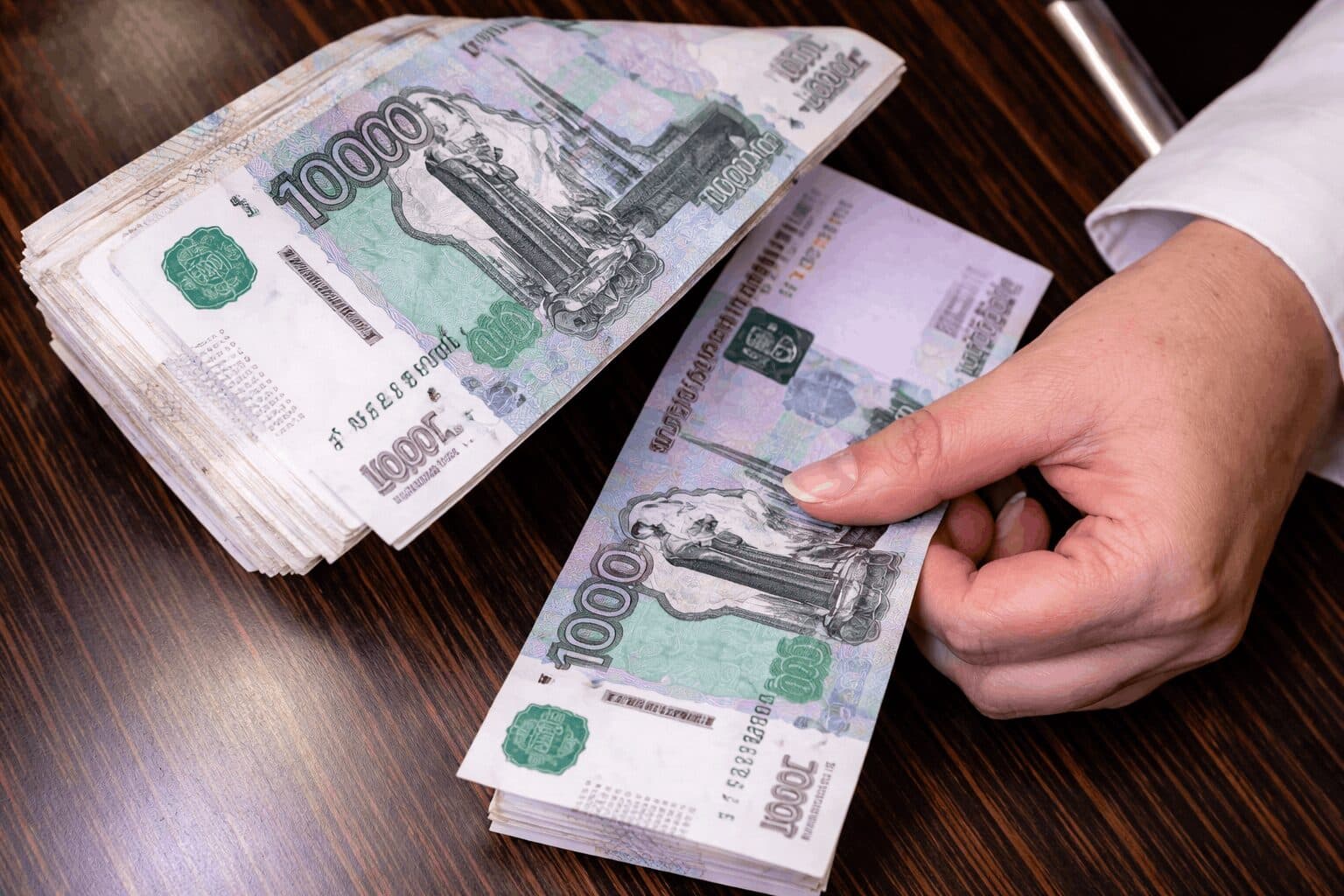 Russian Ruble Stablecoin A7A5 Expands Despite Western Sanctions, Processes $110 Billion