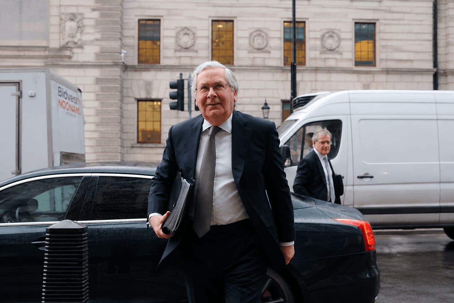 Bank Of England Governor Denies Farage Influenced CBDC Policy