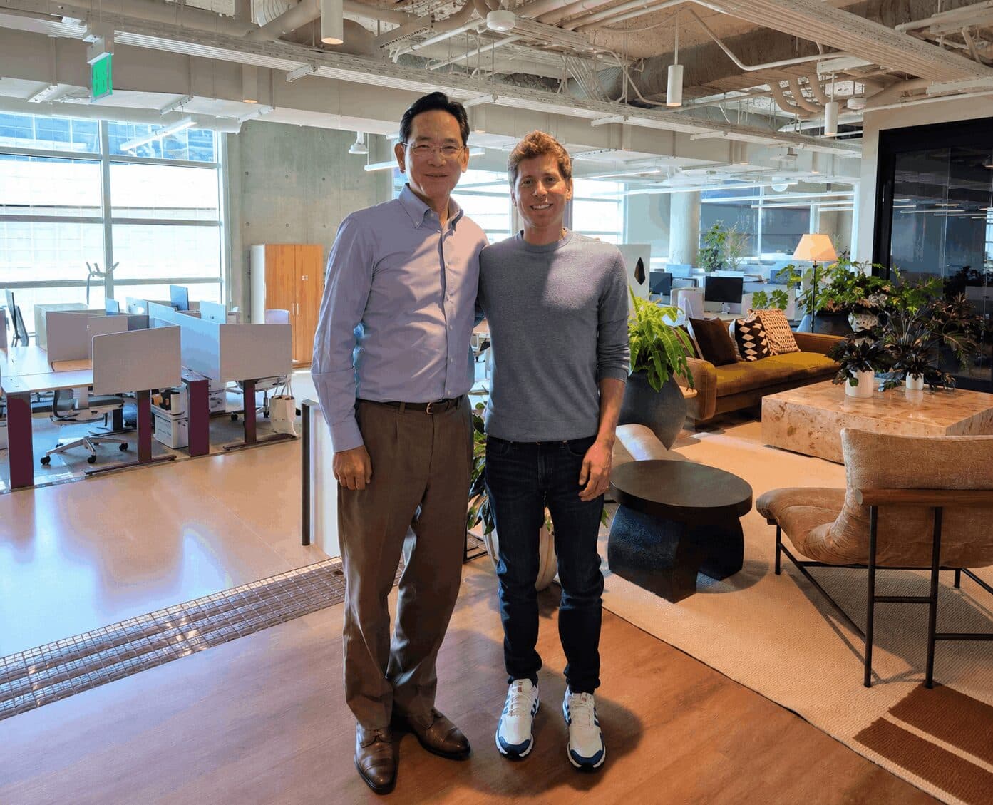 Samsung Chairman Lee Jae-yong Meets OpenAI’s Sam Altman to Discuss AI Infrastructure
