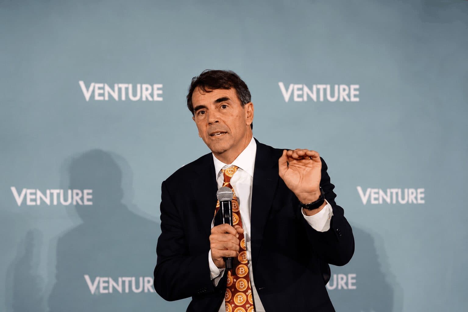 Tim Draper Denies Moving Bitcoin, Sticks With $250,000 Price Target