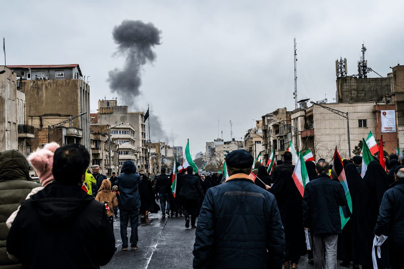 Trump Struggles to Find Exit From Escalating Iran Conflict