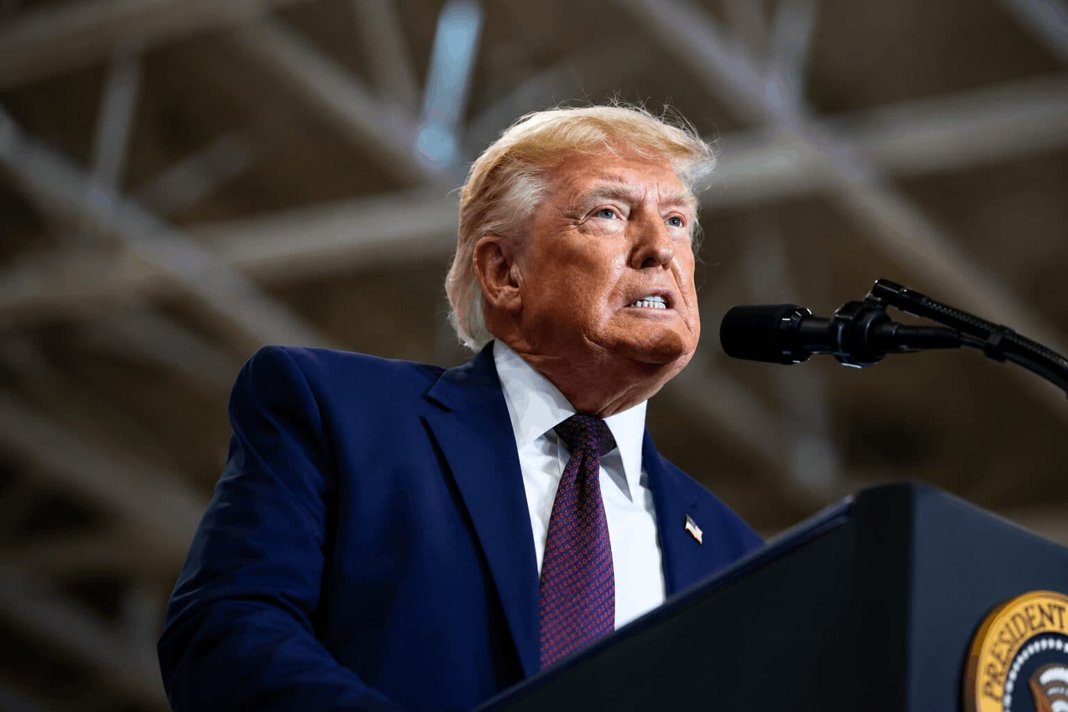 US Digital Dollar Ban Set to Take Effect as Housing Bill Becomes Law Without Trump’s Signature
