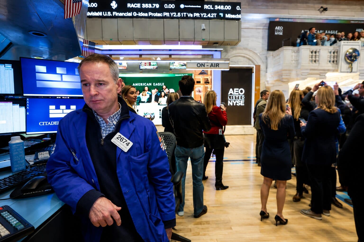 Bitcoin Options Stay Pricey Even as Market Calm Deepens