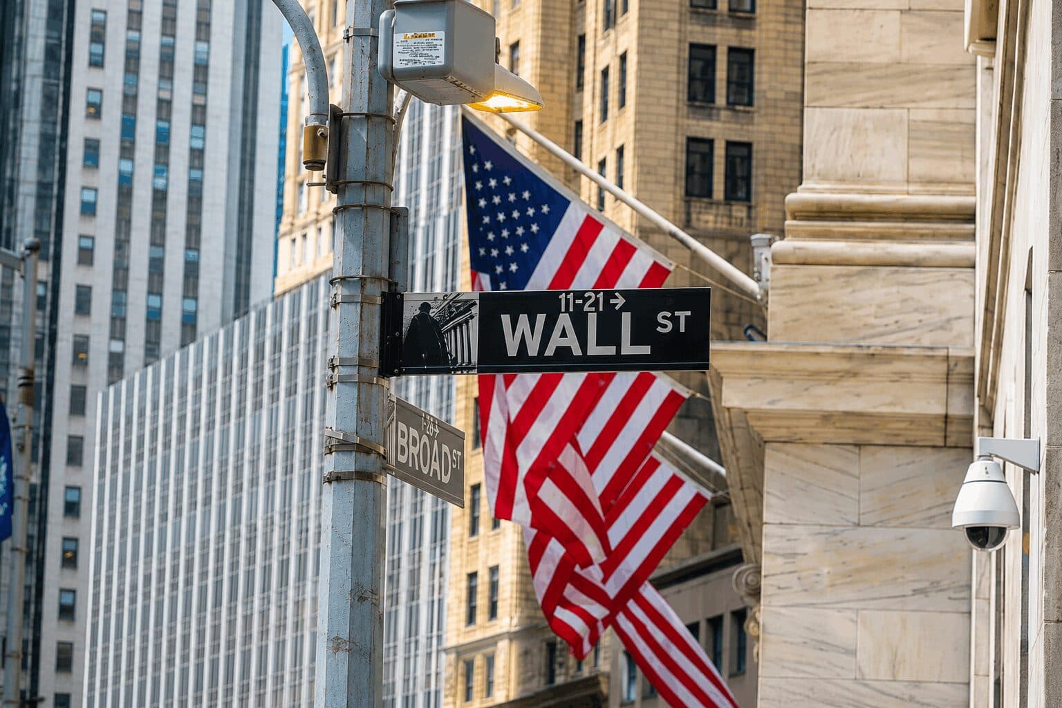Bitcoin Set to Hit $125K Again This Year, Bernstein Says, With $300K on the Horizon