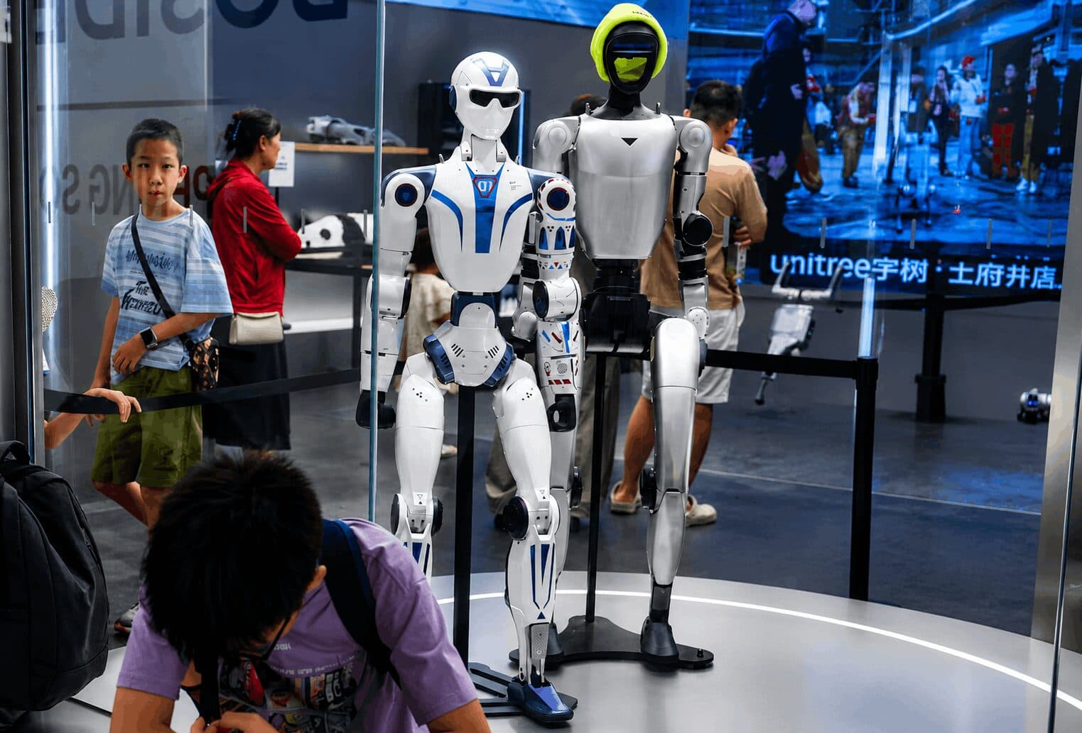 Chinese Robot Makers Push Humanoids From Showpieces to Real Factory Work
