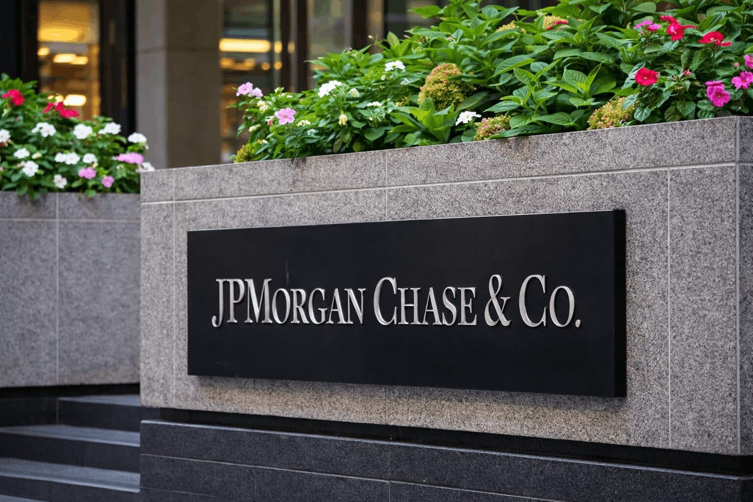 HashKey Exchange Wins JPMorgan Approval to Open Client Money Account