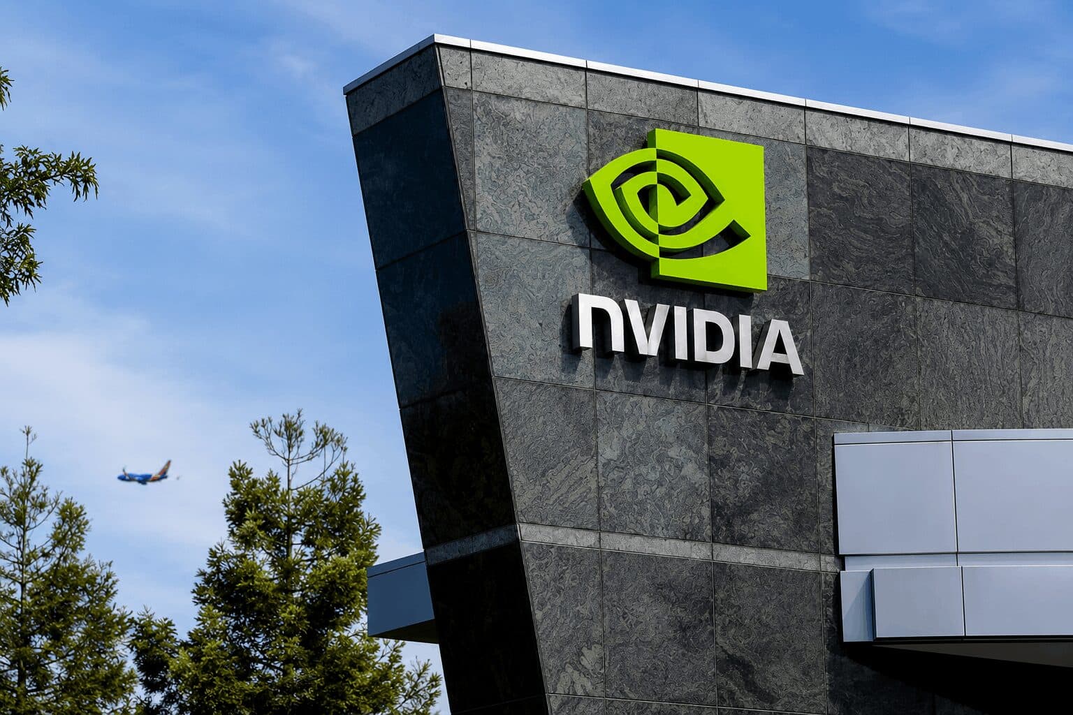 Nvidia’s $500 Billion Wall Street Push Widens Gap With Decentralized Compute