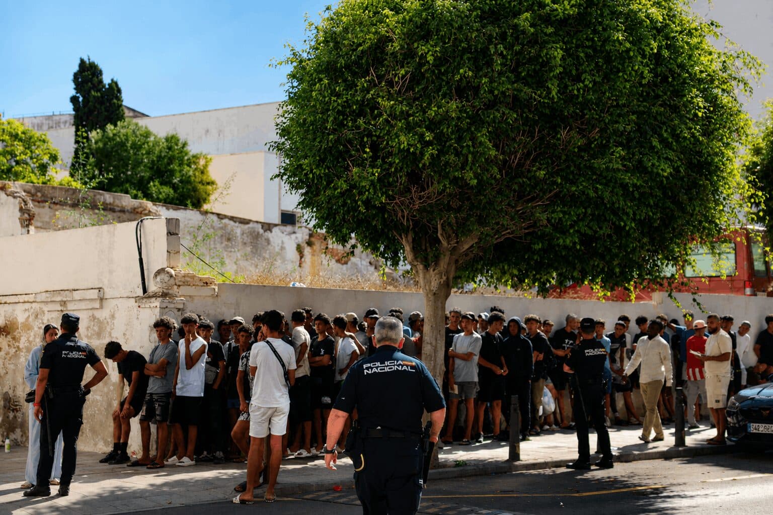 Spain Screens Nearly 200 Travelers From Italy as Border Checks Begin Amid Migration Dispute