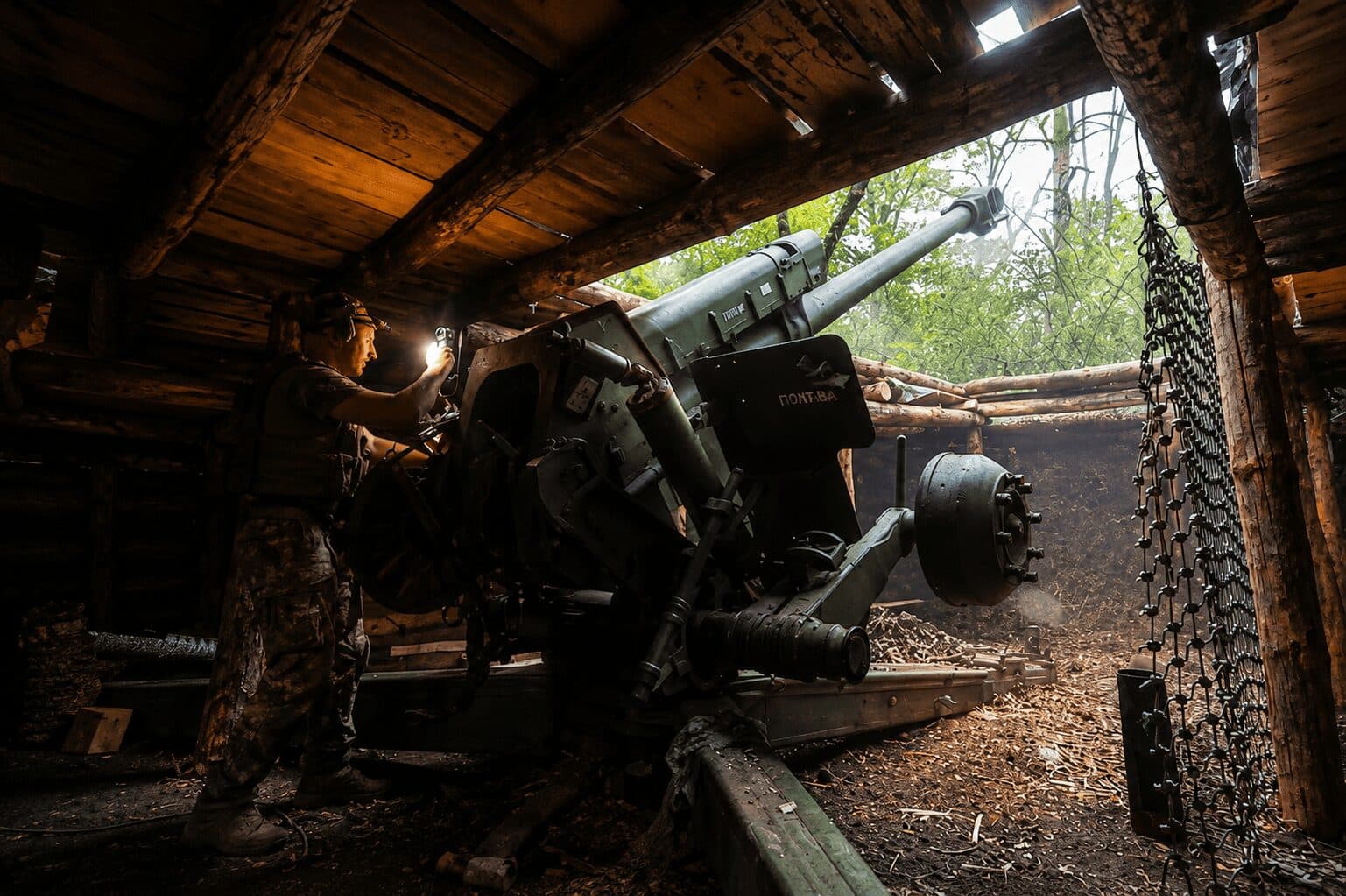 Ukrainian Town of Druzhkivka Faces Devastation as Russian Forces Advance