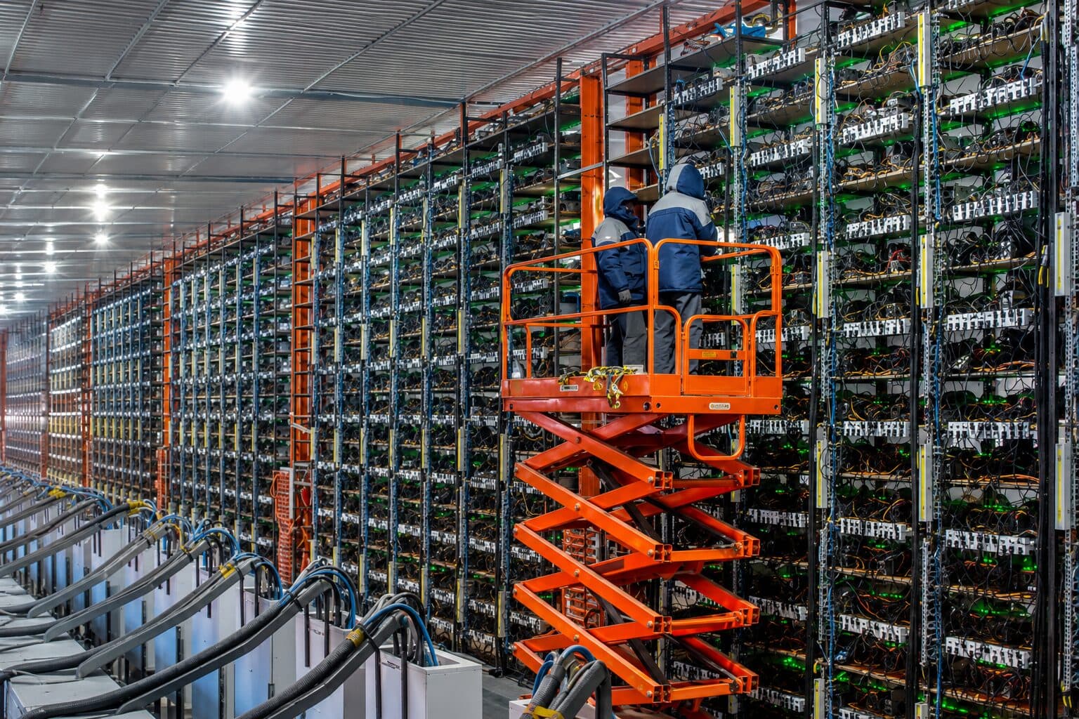 Bitcoin Miner Cango Sees Shares Plunge 21% After Reporting Steep Quarterly Loss