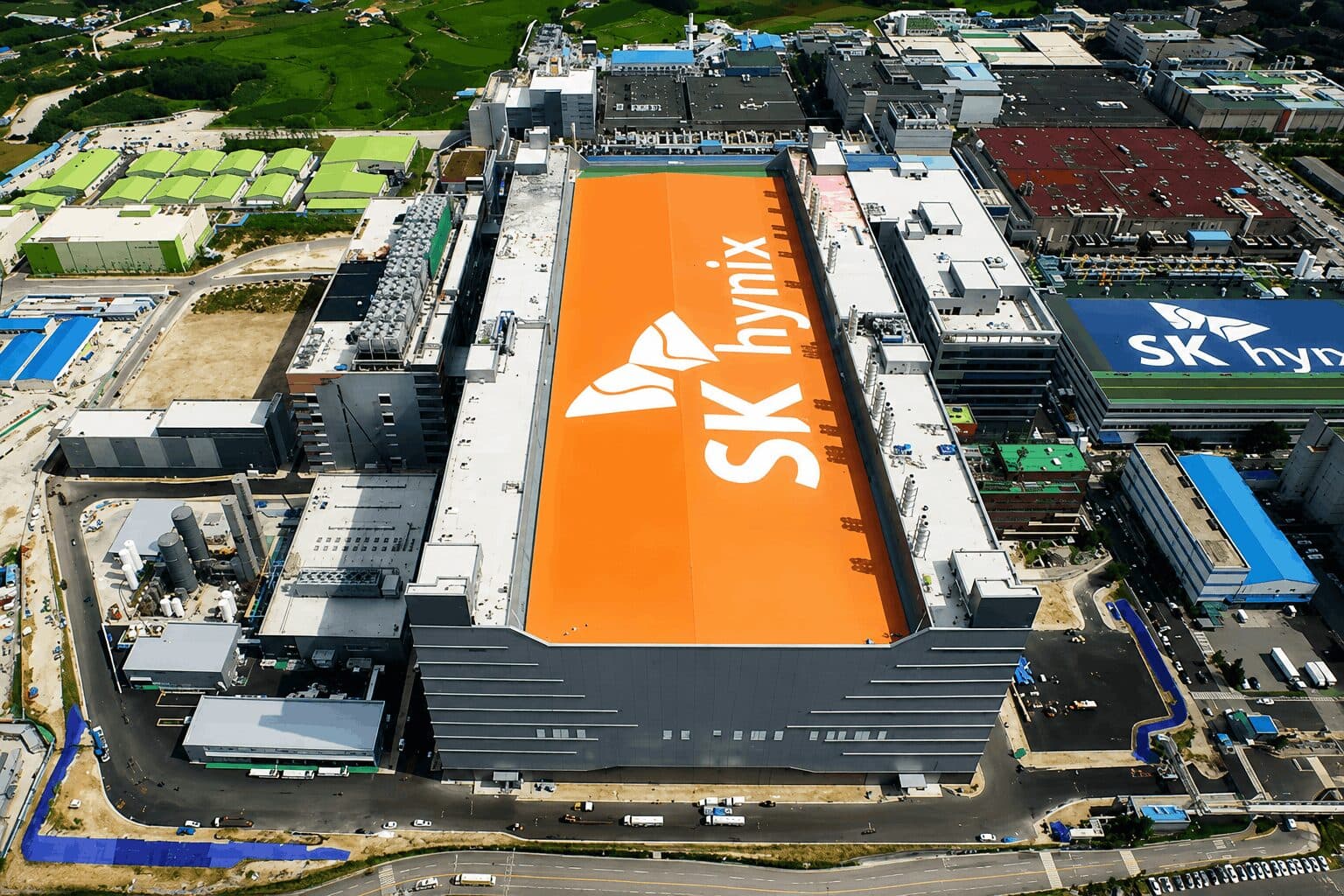 SK Hynix’s Solidigm Explores IPO That Could Value Chip Unit at $150 Billion