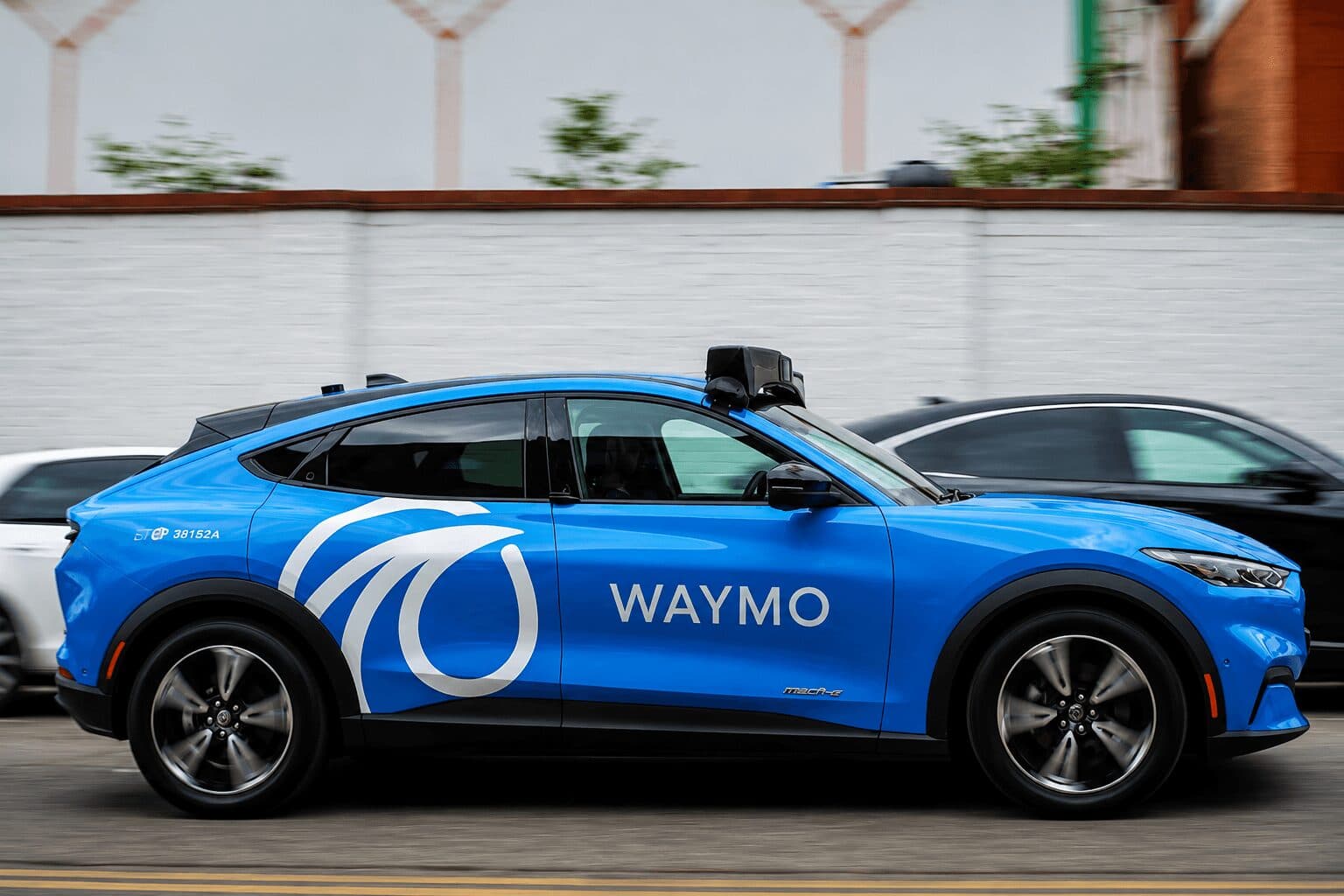 Uber and Wayve Debut London’s First Robotaxi Service