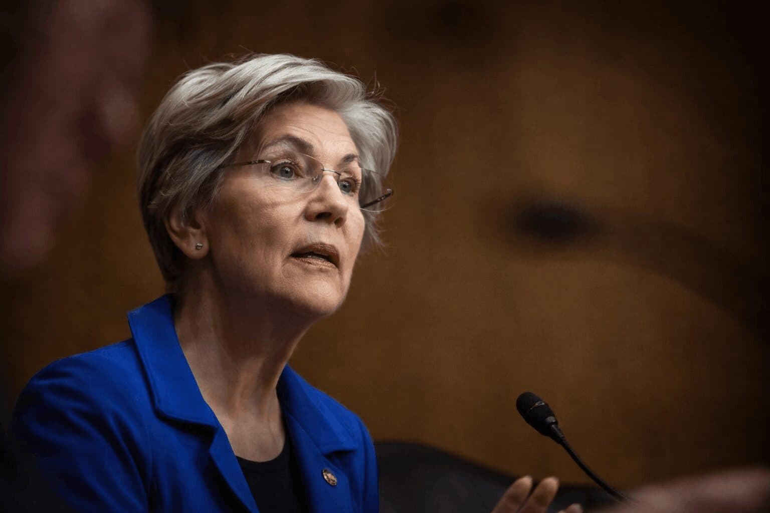 Elizabeth Warren Pushes Back On Clarity Act, Demands Stronger Crypto Rules