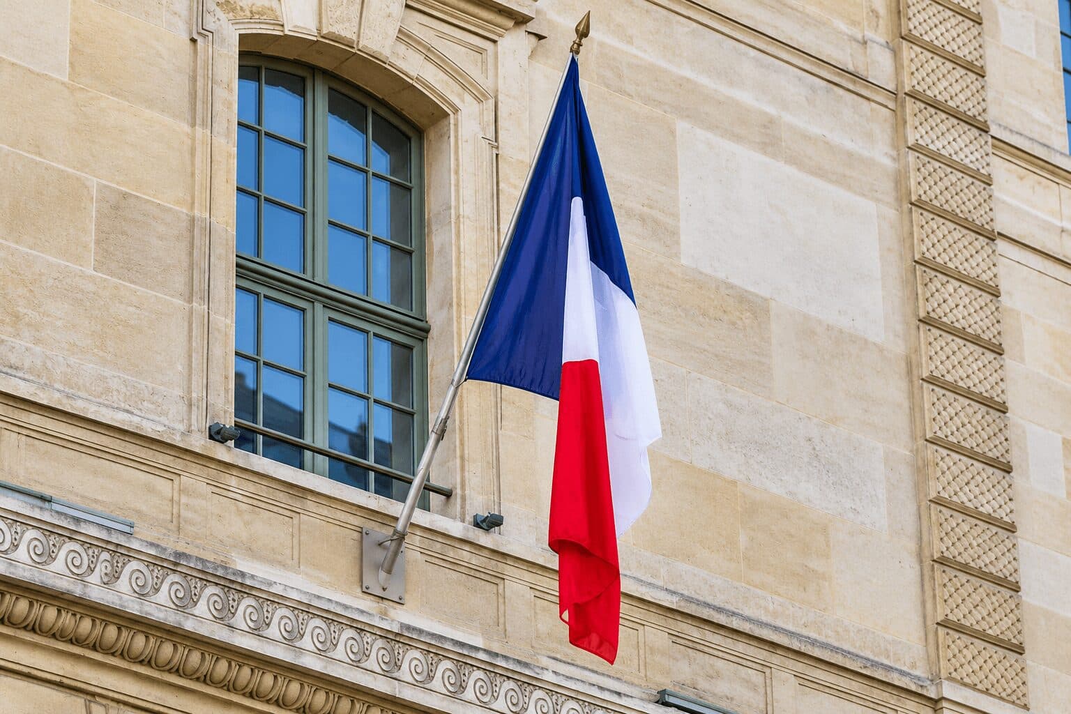 France Moves Closer to Taxing Crypto to Stablecoin Swaps at 31.4%