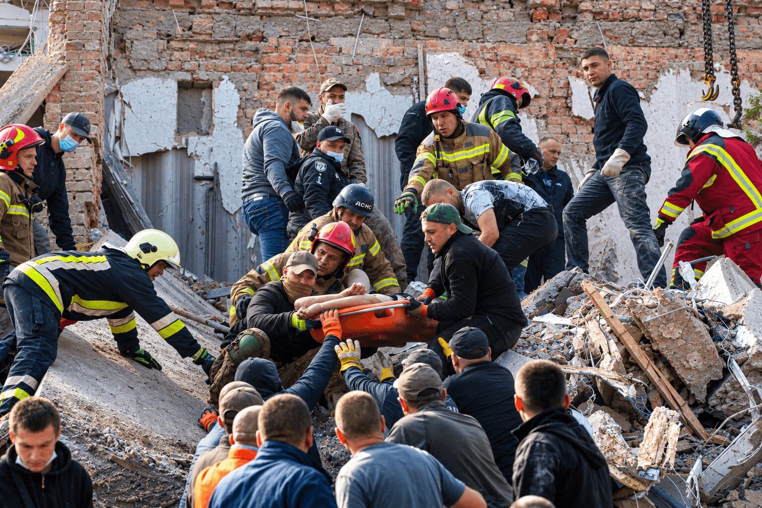 Zelenskiy Accuses US of Unwillingness as Russian Strikes Kill Over 70 in Two Days