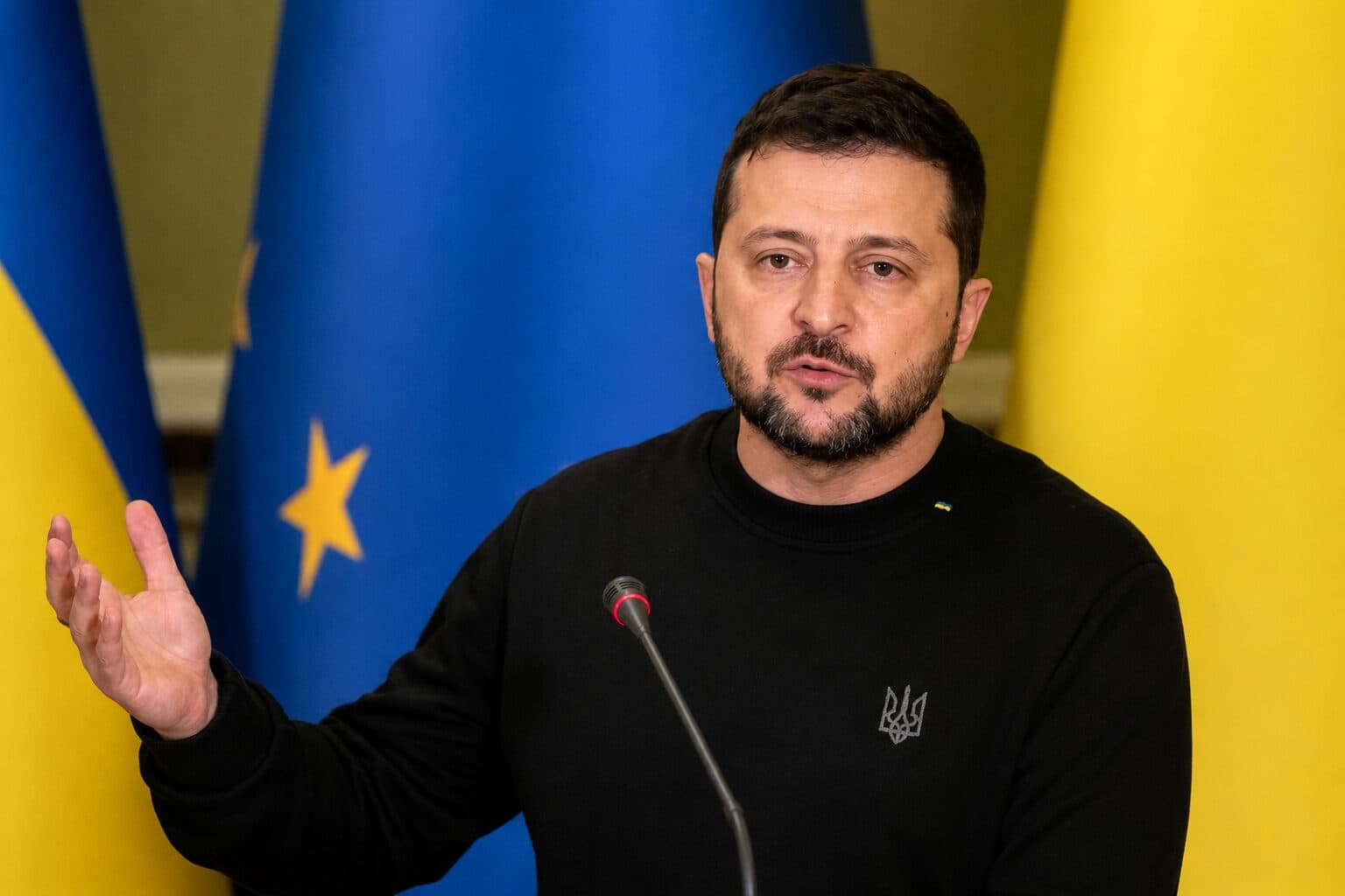 Zelenskiy Vows to Step Up Strikes on Russian Refineries After Moscow’s “New Doctrine” of Airstrikes