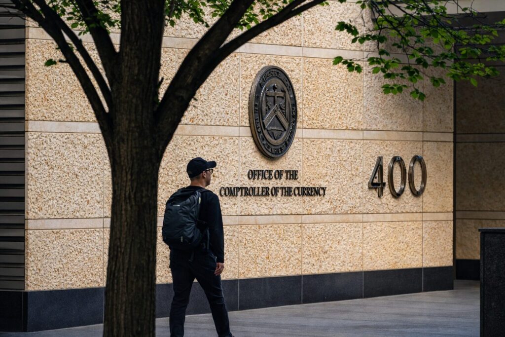 US Community Banks Challenge OCC Approval of Coinbase Trust Charter